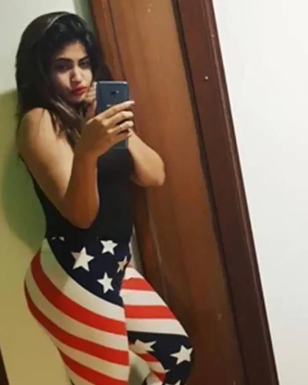 female call girl in Delhi Hatt